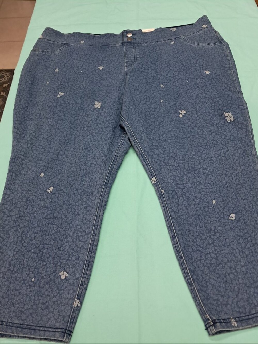 Hue Plus Size Floral Print Denim Leggings Jeans 28W Petite NWT